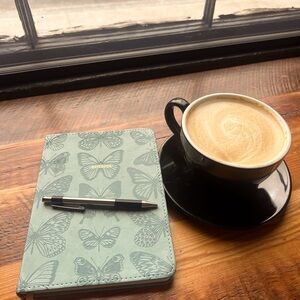 Meet your Posher, Kaya